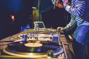 dj